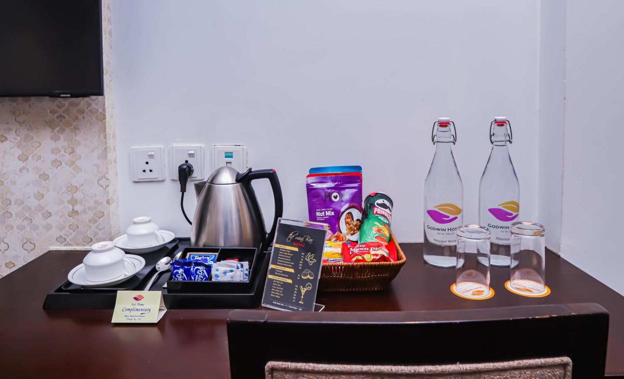 Hotel Godwin Deluxe -Free Airport Pickup -Traveller'S Choice Award Winner 2025 Нью-Делі Екстер'єр фото